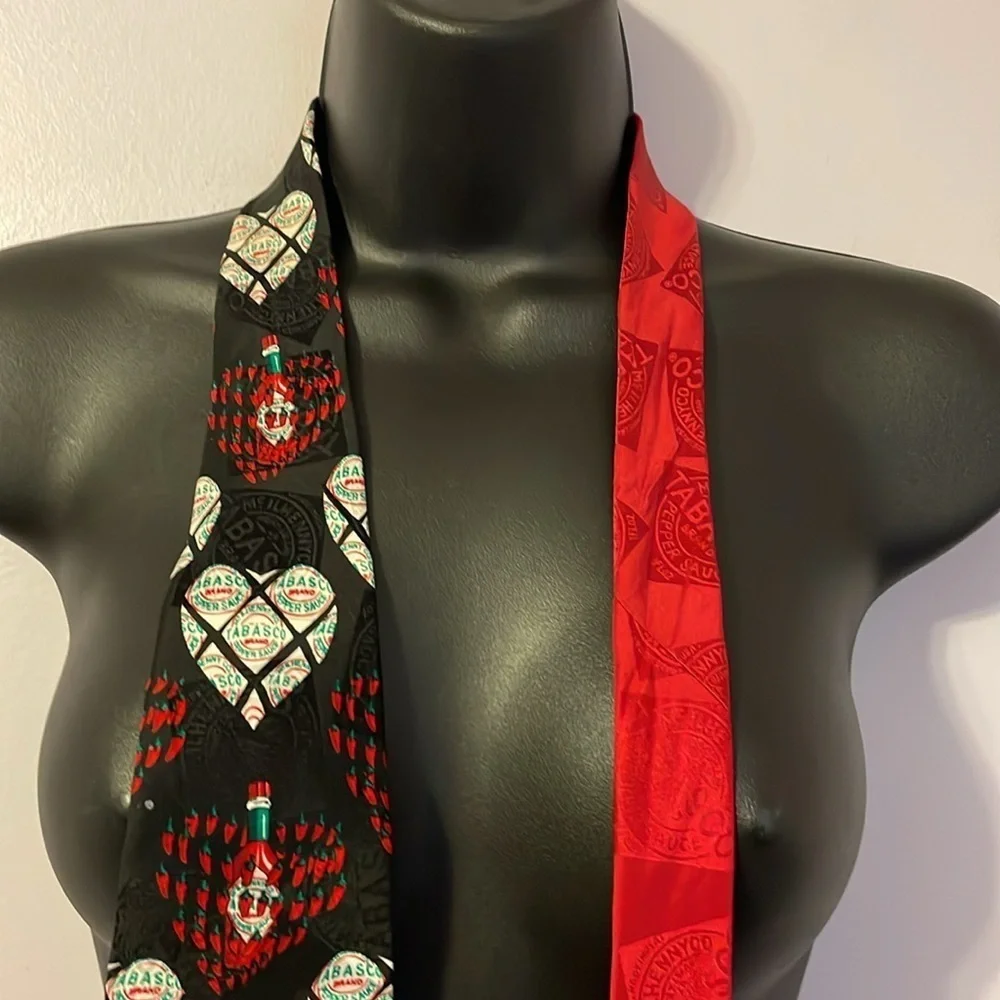 Tabasco Belk Heart Valentine’s Hot Pepper Black Red Necktie Tie Silk